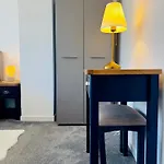 Brand New 3 Bedroom House With Parking Holiday home Bristol