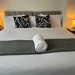 Brand New 3 Bedroom House With Parking * Bristol