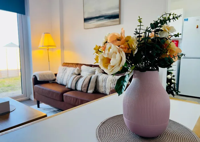 Brand New 3 Bedroom House With Parking *