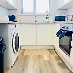 Brand New 3 Bedroom House With Parking Bristol